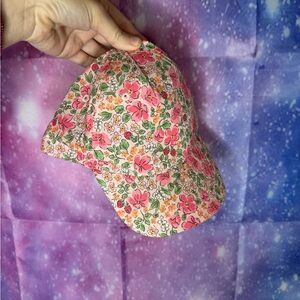 Girls H&M floral hat size 2T/6 🛍